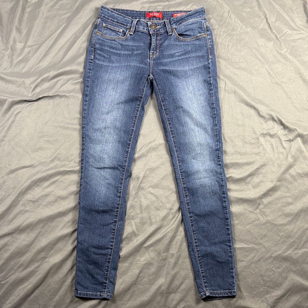 Guess Women's Medium Rise Curvy Skinny Jeans Size 27